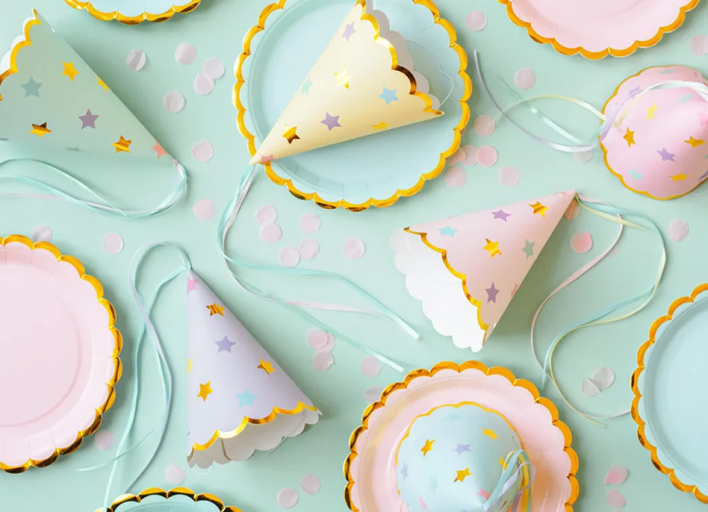 PartyDeco Czapeczki papierowe w gwiazdki - pastelowe, 6 szt. > Maski, Korony I Czapeczki