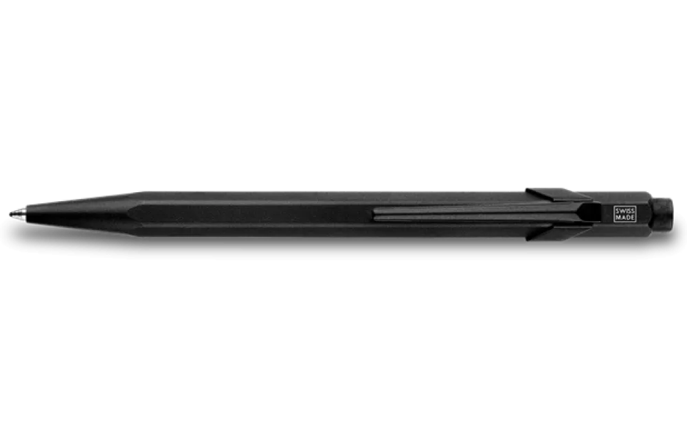 Caran d'Ache Długopis 849 Black Code z etui - - czarny > Długopisy