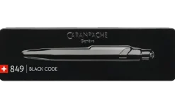 Caran d'Ache Długopis 849 Black Code z etui - - czarny ><noscript><img width=