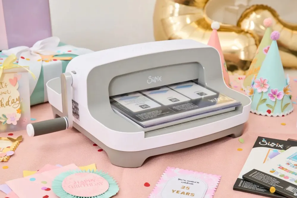 Sizzix Maszyna tnąco-wytłaczająca Big Shot Plus Only - > Maszyny