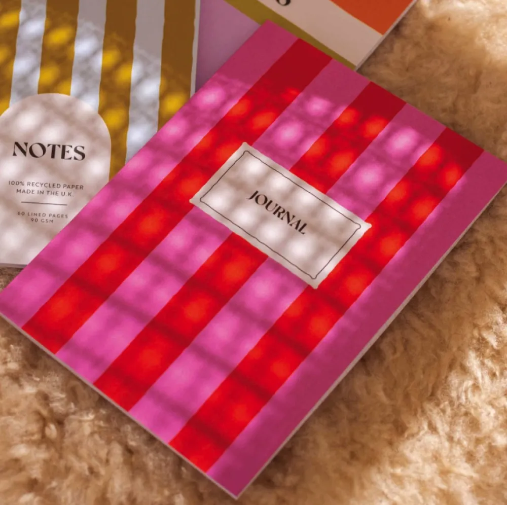 Good Tuesday Notatnik Hot Pink Stripe A5 - Once Upon a Tuesday - w linie, miękki, 100 g, 60 stron