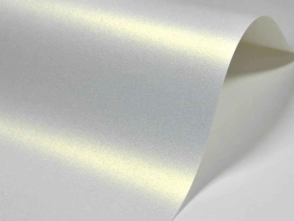 Favini Papier Majestic 120g - Light Gold kremowy A4 > Papiery Metalizowane
