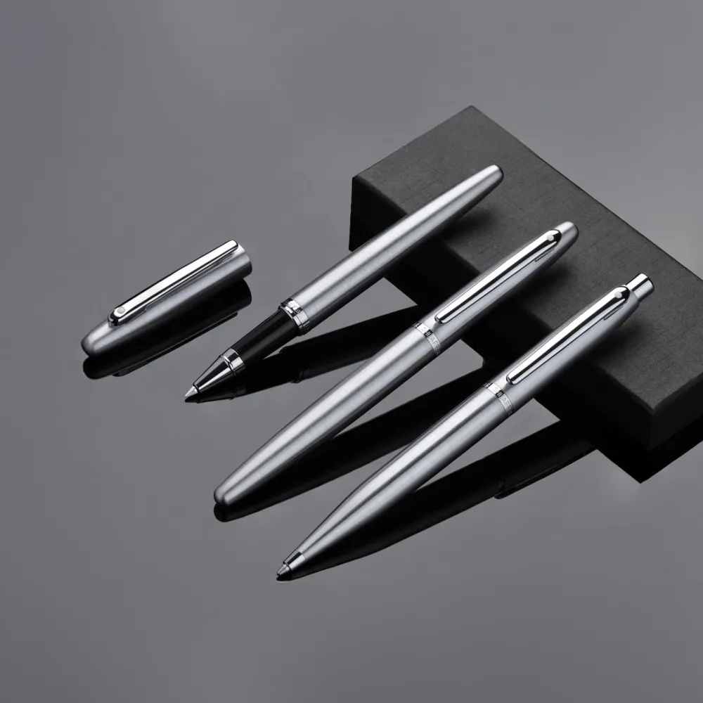 Sheaffer Pióro kulkowe VFM - - Polished Chrome > Pióra Kulkowe