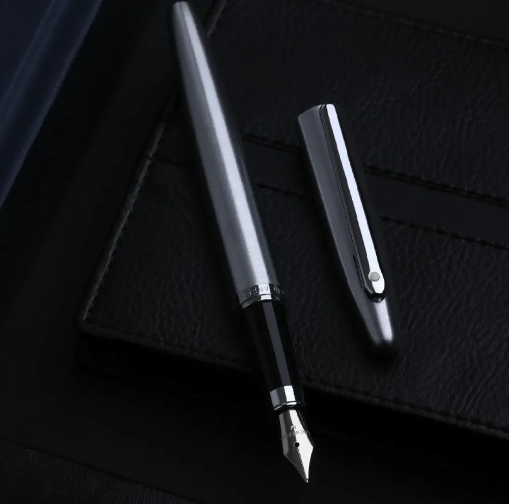 Sheaffer Pióro wieczne VFM - - Brushed Chrome M > Pióra Wieczne