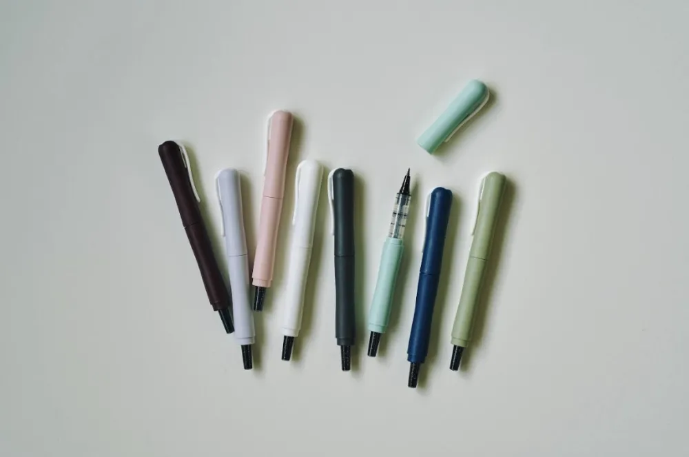 Kuretake Pisak ZIG Cocoiro Letter Pen - - Smoky Olive