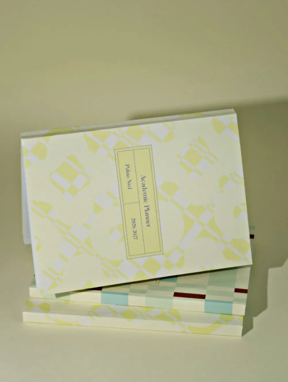 The Completist. Planer akademicki tygodniowy 2026/2027 Celine No.1 A5 - > Kalendarze Książkowe