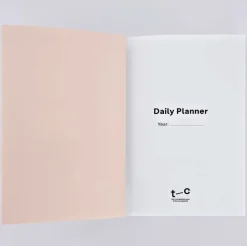 The Completist. Planer dzienny Hildy No.1 A5 - - 90 g/m2 ><noscript><img width=