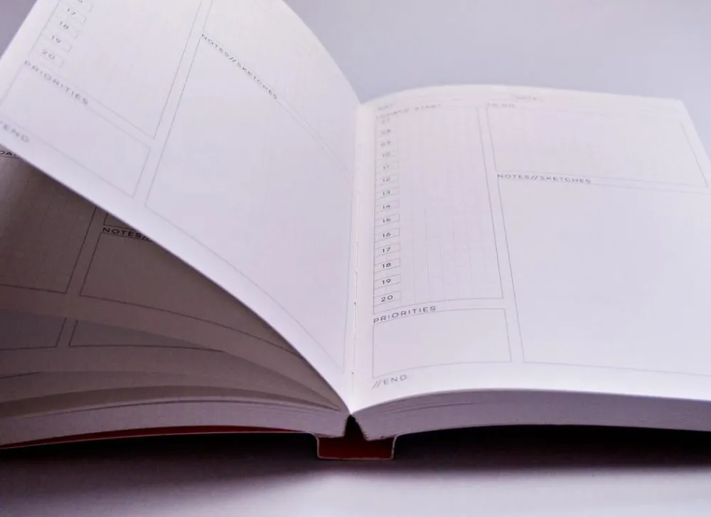 The Completist. Planer dzienny Leaf Scribble no. 2, A5 - - 90 g/m2 > Planery Niedatowane