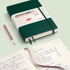 Leuchtturm1917 Planer dzienny w kropki 2027 - - Forest Green A5