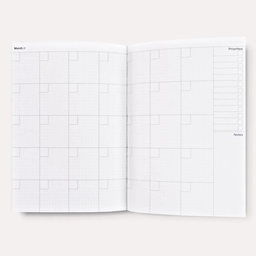 The Completist. Planer tygodniowy niedatowany Celine No.1 A5 - > Planery Niedatowane