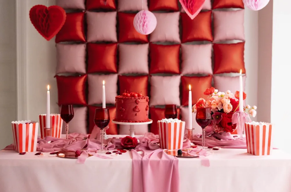 PartyDeco Pudełka na popcorn - czerwono-różowe, 11 x 11 x 15,5 cm, 6 szt. > Pudełka I Torebki Na Słodycze