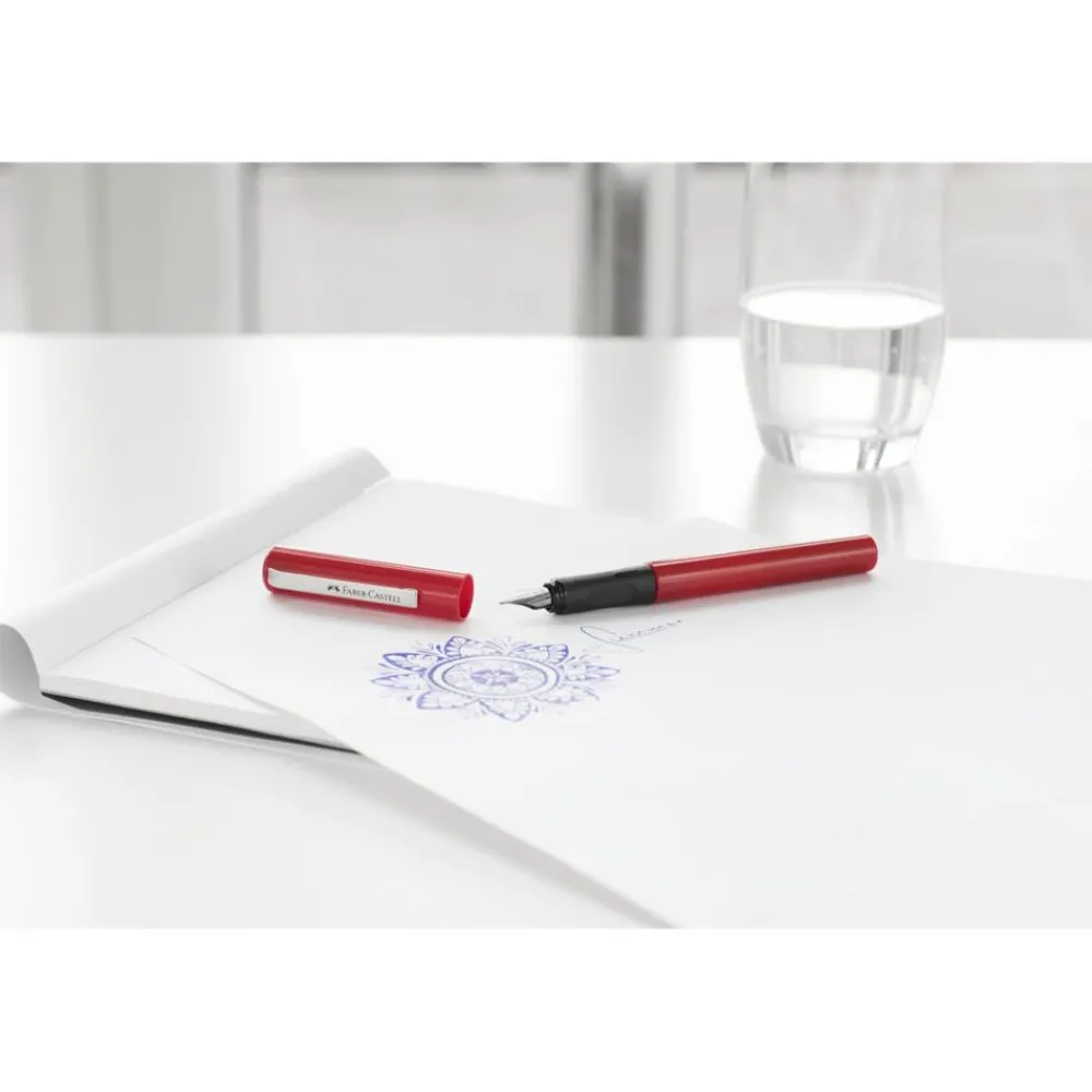 Faber-Castell Szkolne pióro wieczne z wkładami - - czerwone, M > Pióra Wieczne