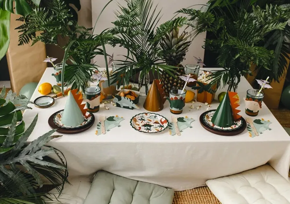 PartyDeco Talerzyki papierowe Dinozaury - 18 cm, 6 szt. > Talerzyki Papierowe