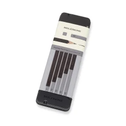 Moleskine Zestaw ołówków z drewna cedrowego w metalowym etui - - 5 szt. ><noscript><img width=
